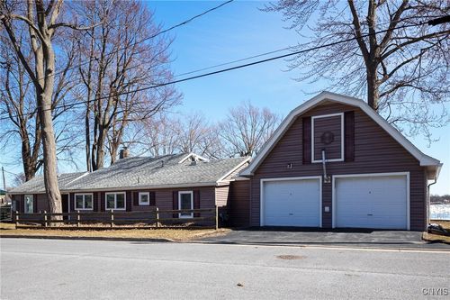 517 Ambrose St, Sackets Harbor, NY, 13685-9737 | Card Image