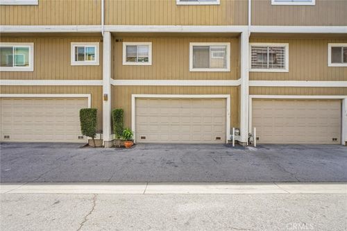 127-1933 Glenoaks Blvd, San Fernando, CA, 91340 | Card Image
