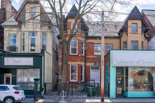 3-225 Carlton St., Toronto, ON, M5A2L2 | Card Image