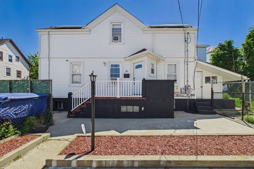10 Ashley St, New Bedford, MA, 02744-2404 | Card Image