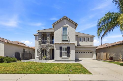 6813 Vilamoura Way, Elk Grove, CA, 95757-3419 | Card Image