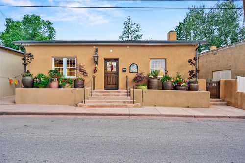 650 Canyon Rd, Santa Fe, NM, 87501-2722 | Card Image