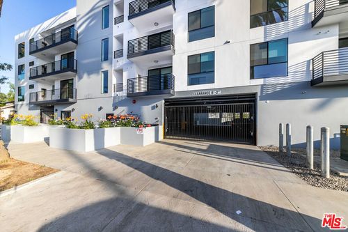 apt-402-14612 Calvert St, Van Nuys, CA, 91411-2881 | Card Image