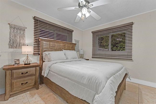 10371 Sw 146 Th St, House other with 5 bedrooms, 3 bathrooms and null parking in Miami FL | Image 19