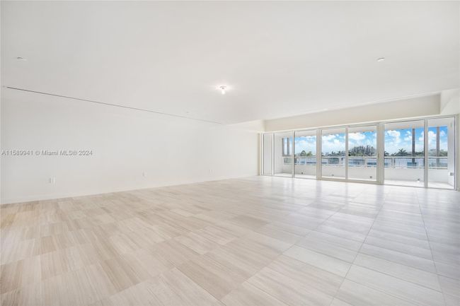 418 - 4701 N Meridian Ave, Condo with 2 bedrooms, 2 bathrooms and null parking in Miami Beach FL | Image 4