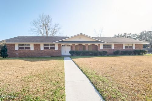 6 Pecan Circle, Long Beach, MS, 39560 | Card Image