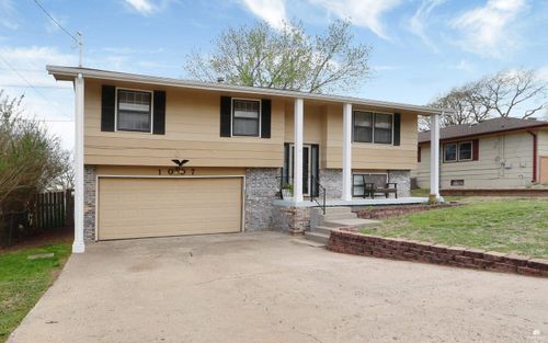 1007 Cypress St, Junction City, KS, 66441-4006 | Card Image