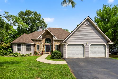 221 N Homestead Ln, Lancaster, KY, 40444-8254 | Card Image