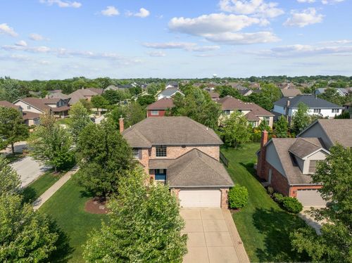 1215 Pendleton Dr, Lemont, IL, 60439-8552 | Card Image