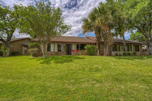 unit-3-100 Bay Point Dr, Horseshoe Bay, TX, 78657-6091 | Card Image