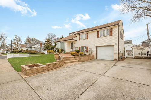 49 Amherst Dr, Massapequa, NY, 11758-1712 | Card Image