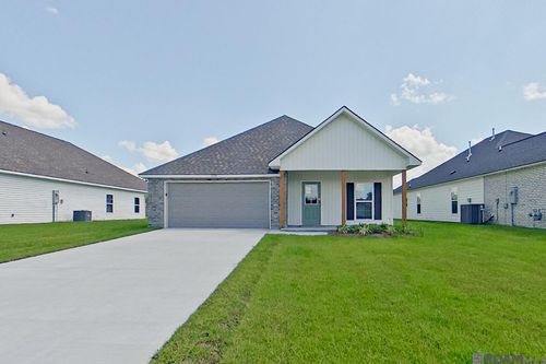 13724 Willowmore Dr, Denham Springs, LA, 70726-8845 | Card Image