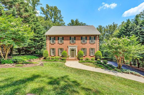 3324 Peakwood Dr Sw, Roanoke, VA, 24014-3105 | Card Image