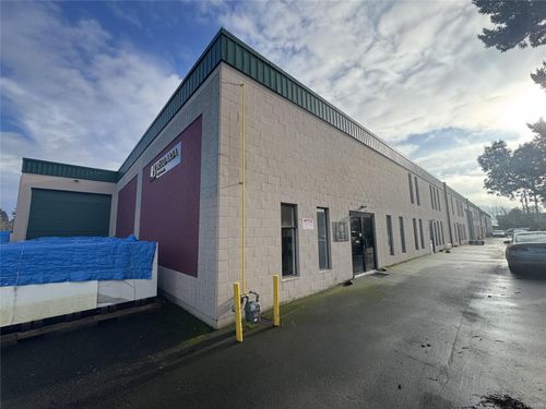 6691 Mirah Rd, Central Saanich, BC, V8M1Z4 | Card Image
