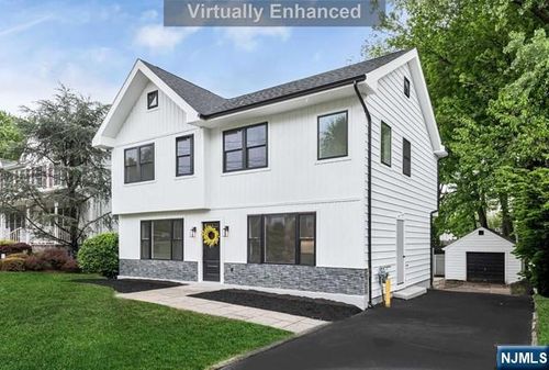 895 Spring Valley Rd, Maywood, NJ, 07607-1433 | Card Image