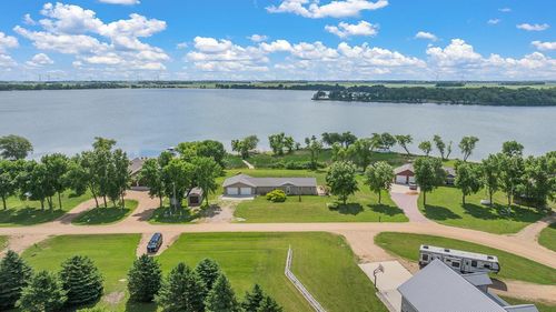 1559 Dickson Dr, Hendricks, MN, 56136-4100 | Card Image