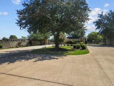 Gated community entrance | Image 1