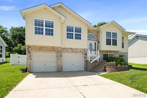 2325 Arkansas Dr, High Ridge, MO, 63049-2846 | Card Image