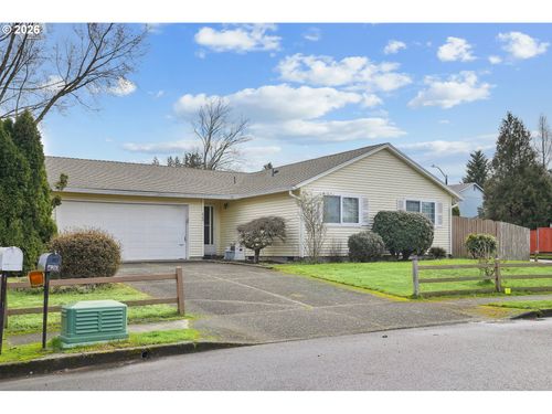 820 Ne Cochran Ave, Gresham, OR, 97030-6056 | Card Image