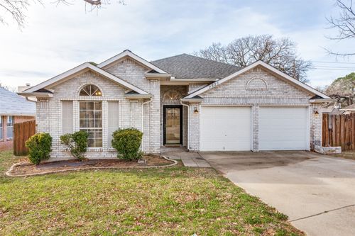 7628 Arbor Ridge Ct, Fort Worth, TX, 76112-4535 | Card Image