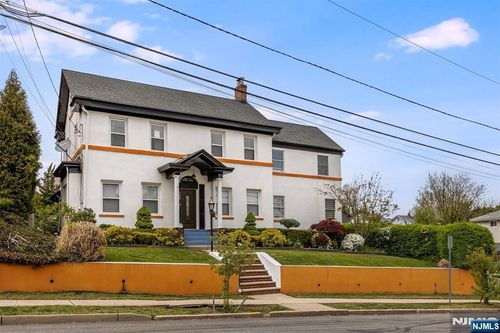 200 Washington Ave, Clifton, NJ, 07011-3231 | Card Image