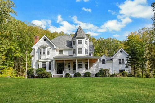 105 Honeysuckle Hill Ln, Easton, CT, 06612-1159 | Card Image