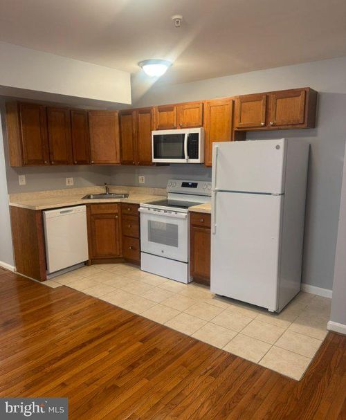 103-612 Eastern Ave Ne, WASHINGTON, DC, 20019-2811 | Card Image