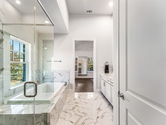Image of model home with similar floorplan. | Image 16