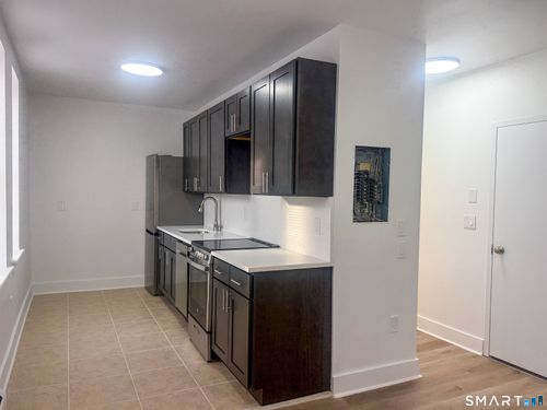 575 Bank Street, New London, CT, 06320 | Card Image