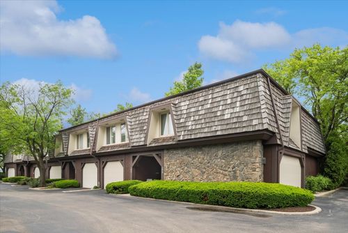 1617-1617 Winnetka Rd, Glenview, IL, 60025-1823 | Card Image