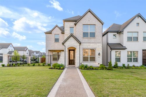 701 Prairie Falcon Dr, Arlington, TX, 76005-3305 | Card Image