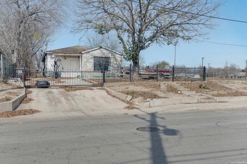 119 J St, San Antonio, TX, 78210-2640 | Card Image