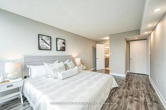 206 - 350 Webb Dr, Condo with 2 bedrooms, 2 bathrooms and 2 parking in Mississauga ON | Image 15