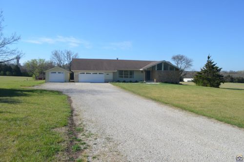 9075 Sw 37th St, Topeka, KS, 66604 | Card Image