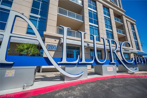 3401-200 W Sahara Ave, Las Vegas, NV, 89102-5002 | Card Image