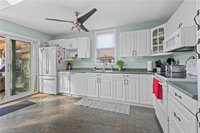 6092 Harold St, House other with 3 bedrooms, 2 bathrooms and 5 parking in Niagara Falls ON | Image 9