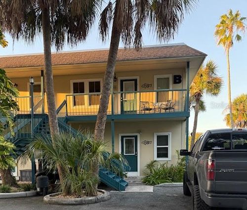 apt-102b-30 Se Valare Ln, Crystal River, FL, 34429-4751 | Card Image