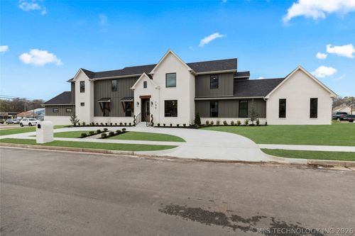 190 E Freeport Street, Broken Arrow, OK, 74012 | Card Image