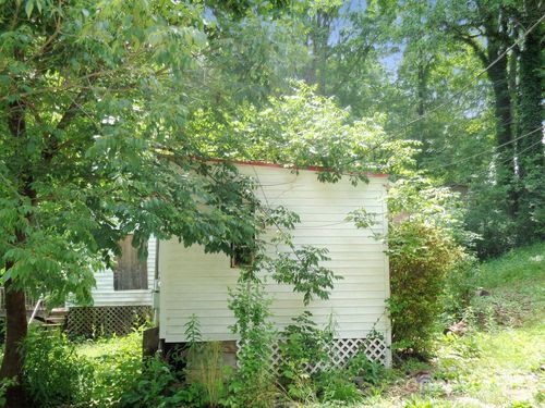 12 Whippoorwill Dr, Marion, NC, 28752-8454 | Card Image
