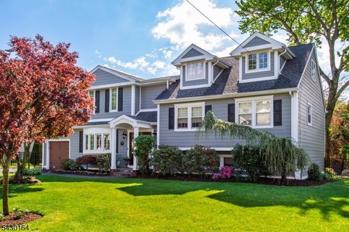 216 Sunset Ave, Westfield, NJ, 07090-1813 | Card Image