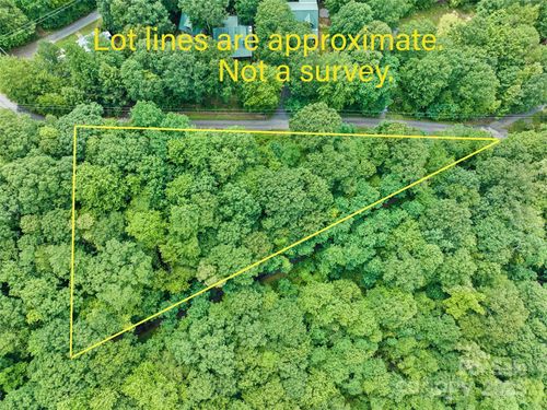 201 Chickadee Ln, Maggie Valley, NC, 28751-5504 | Card Image