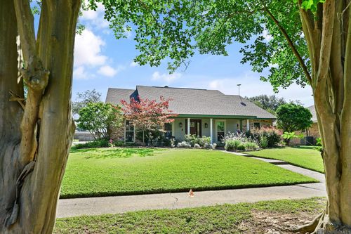 9979 Hackberry Dr, Baton Rouge, LA, 70809-2809 | Card Image