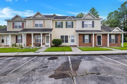 402 Meadowbrook Ln, Jacksonville, NC, 28546-7874 | Card Image