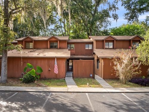 912 Sw 57th Dr, GAINESVILLE, FL, 32607-3838 | Card Image