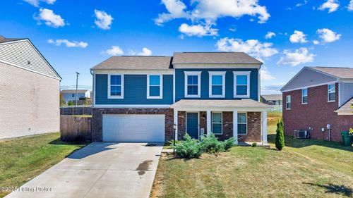 11207 Comfort Ct, Louisville, KY, 40229-5531 | Card Image