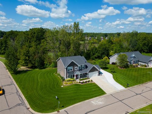 9438 Dornoch Trl, Brighton, MI, 48114-8017 | Card Image