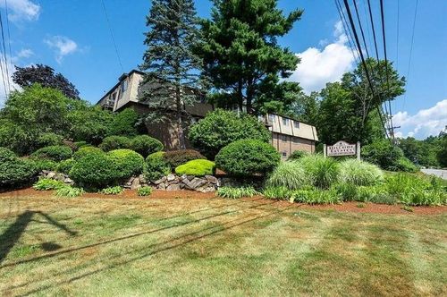 unit-21-2 Pembroke Dr, Derry, NH, 03038-1305 | Card Image