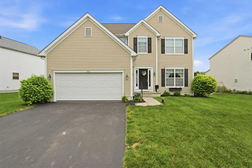 3654 Natalie Dr, Grove City, OH, 43123-9462 | Card Image