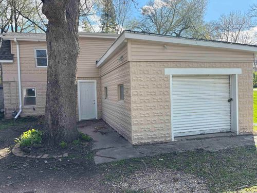 710 2nd St, Evansdale, IA, 50707-2122 | Card Image