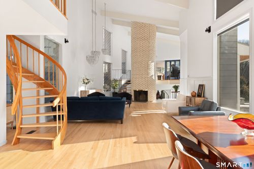 2177 Cross Hwy, Fairfield, CT, 06824-1755 | Card Image